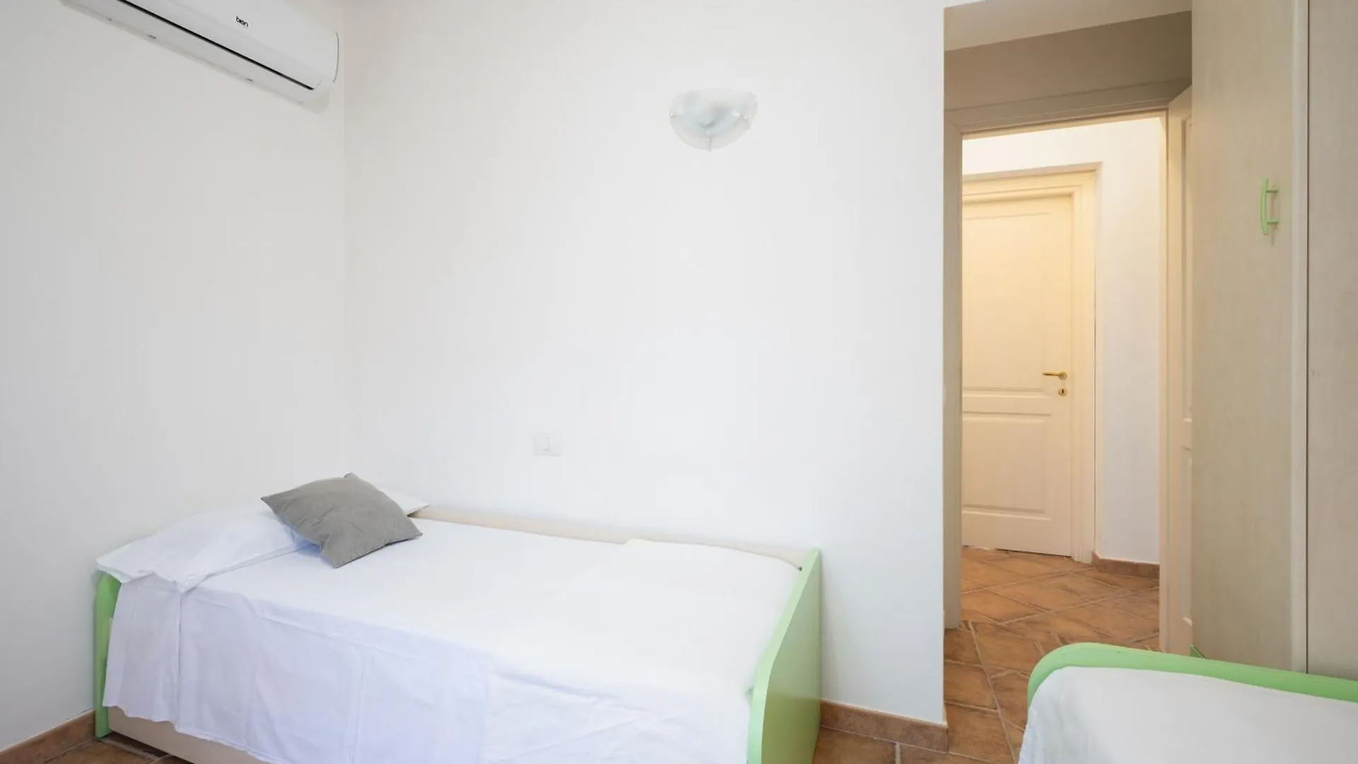 Apartman I Poggi 4 By Klodge Olbia